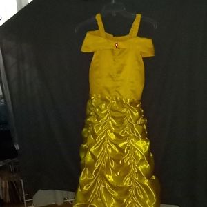 Belle costume